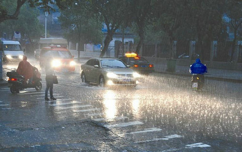 50毫米暴雨的威力有多大？世界历史上最大的暴雨有多大？